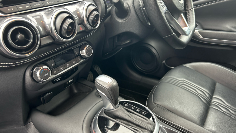 Nissan Juke 1.0 DiG-T 114 Tekna 5dr DCT Petrol Hatchback